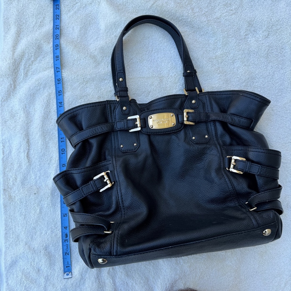 Black Leather Michael Kors Purse - Picture 5 of 12